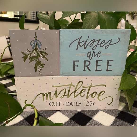 Christmas shelf sitters/decor.  Double sided 3 pieces. - Picture 3 of 4